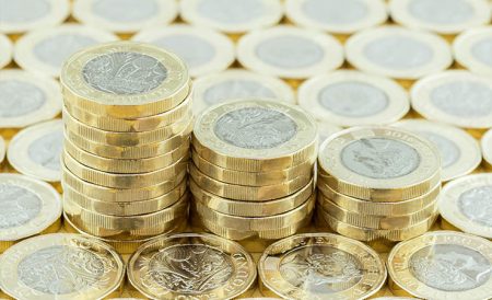 去英国可以携带多少现金和旅行支票呢？看这一篇就够啦