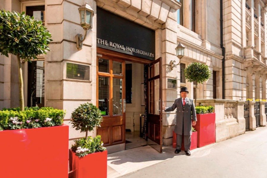 伦敦五星级皇家酒店三道式西餐+起泡酒5.8折，双人低至£49！约会好选