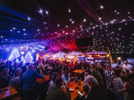 The Curling Club at the Southbank 伦敦来了！冬日限定冰壶体验，快来Southbank和朋友一起滑进节日氛围吧！