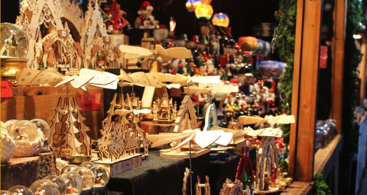 2025伦敦圣诞集市｜Leicester Square Christmas Market 热红酒与歌舞点亮冬夜！