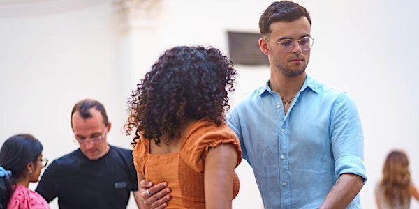 FREE West Coast Swing partner dance class Tuesdays 2025 伦敦来了！每周二夜晚，零基础也能轻松加入的社交舞体验，等你来跳！