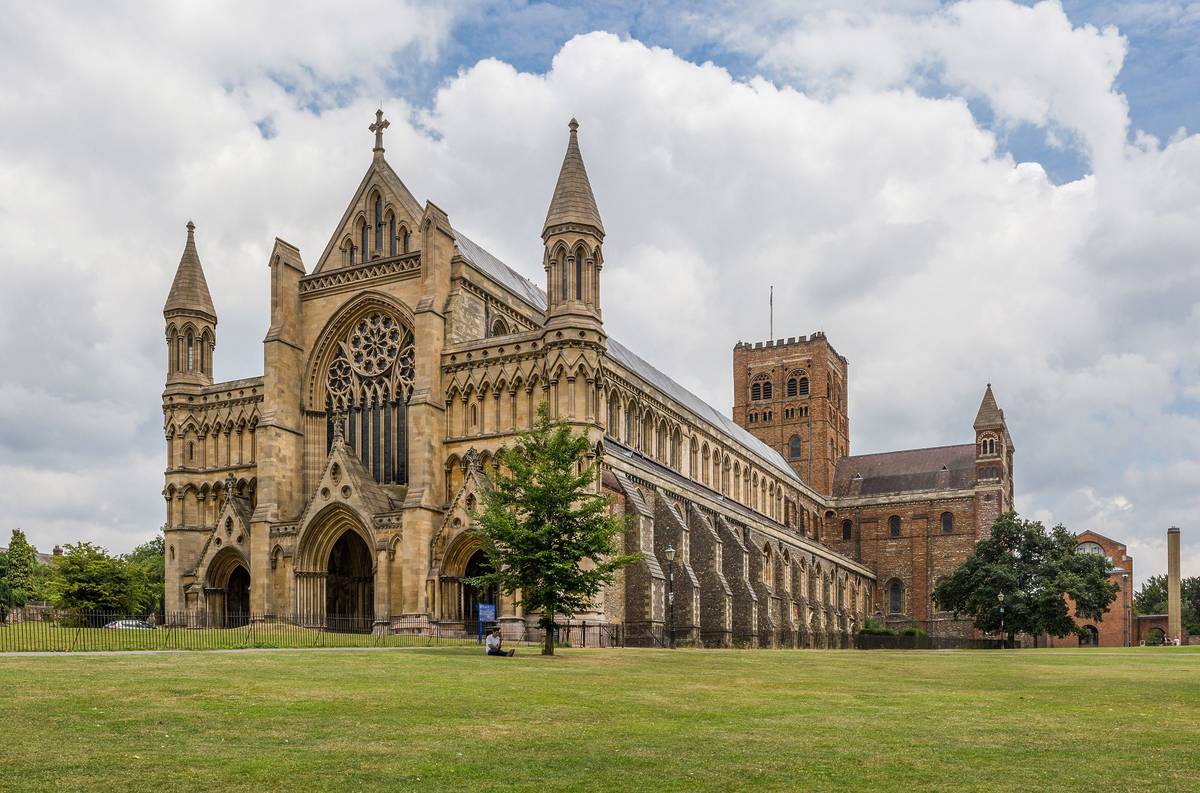St Albans Cathedral 伦敦来了！来一场穿越千年的中世纪建筑与艺术之旅吧