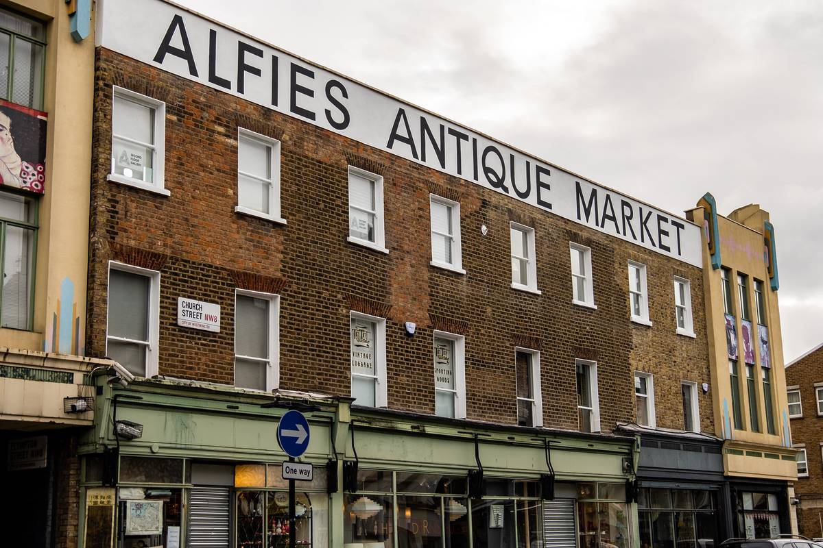 Alfies Antique Market 伦敦来了！藏身于马里波恩四层前百货商店内的巨型古董市场，带您穿越时光淘宝。