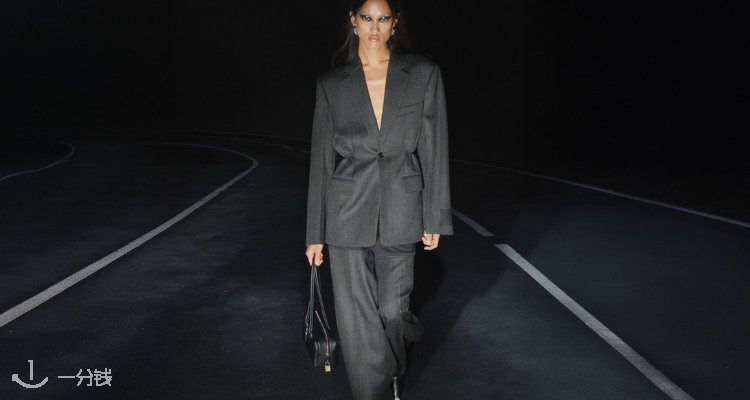 💎Alexander Wang官网冬促开启低至5折！冬季爆款围巾羽绒服6折收🌶️辣妹背心裙仅£40！