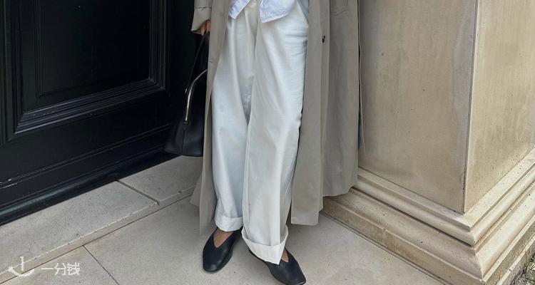 时髦又不累脚!2026早春必入的12款换季平底鞋:从玛丽珍到乐福鞋,穿出松弛感!