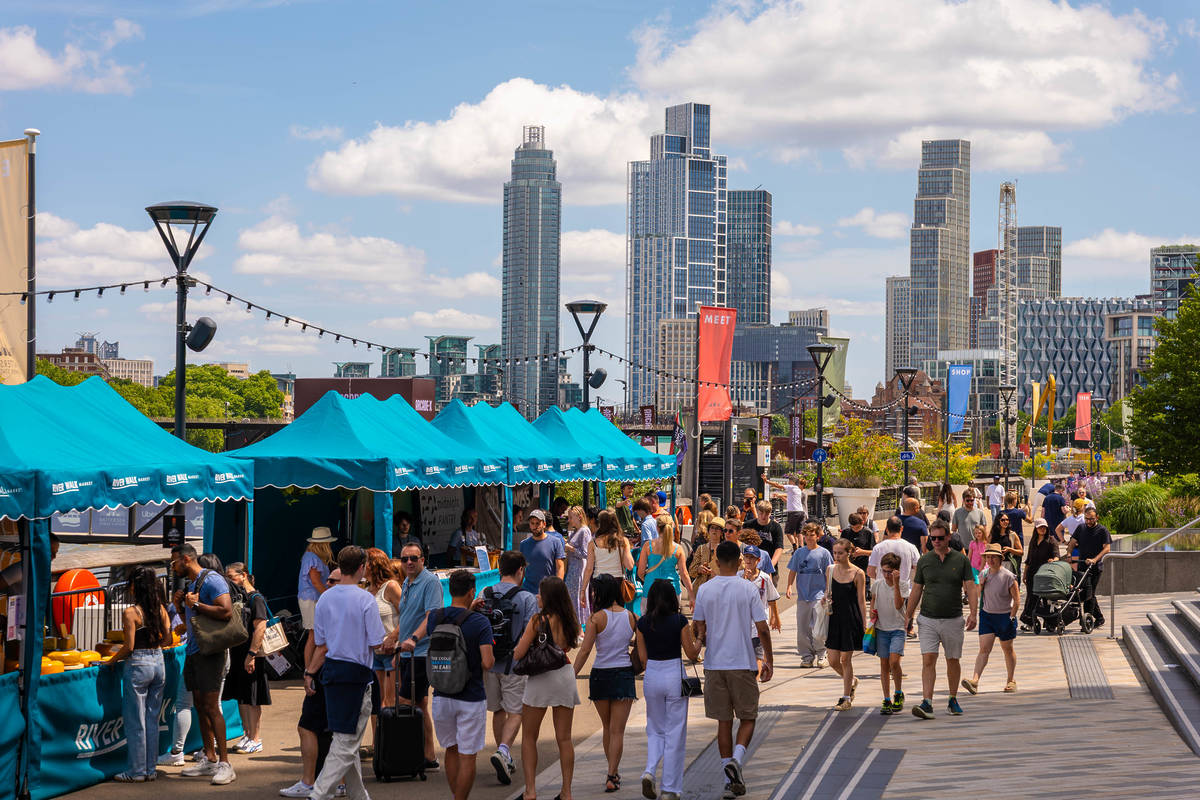 巴特西河畔市集回归伦敦！每个周日，在泰晤士河边开启美食与手工艺的探索之旅