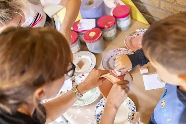 Rochester Square 花盆装饰工作坊来了！释放你的创造力，为生活添一抹绿意