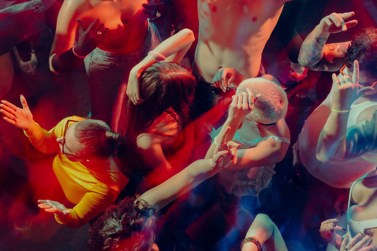 砖巷爵士音乐节2026来了！东伦敦4日音乐狂欢，超百位艺术家点燃街头