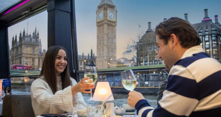 解锁伦敦全新打开方式🚢游船享美食听音乐，低至£33.49，沿河赏地标拍照超出片📷