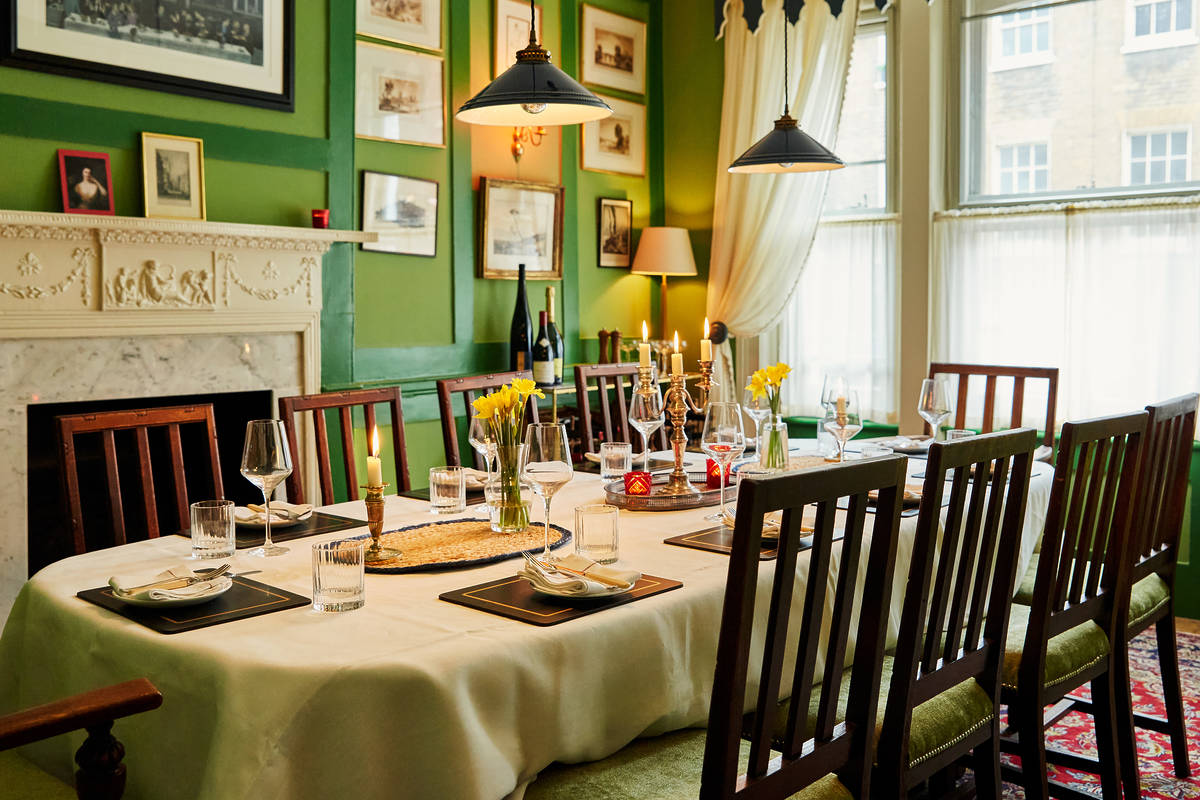 The perfect summer plan for white wine lovers is coming to Mayfair: taste a variety of Chardonnays paired with award-winning cuisine at this immersive gourmet experience