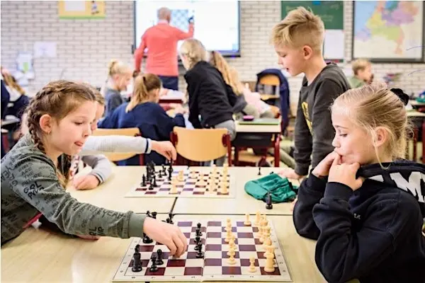 Chess Coaching 巴黎来了！从入门到进阶，一局棋的时间让你爱上国际象棋