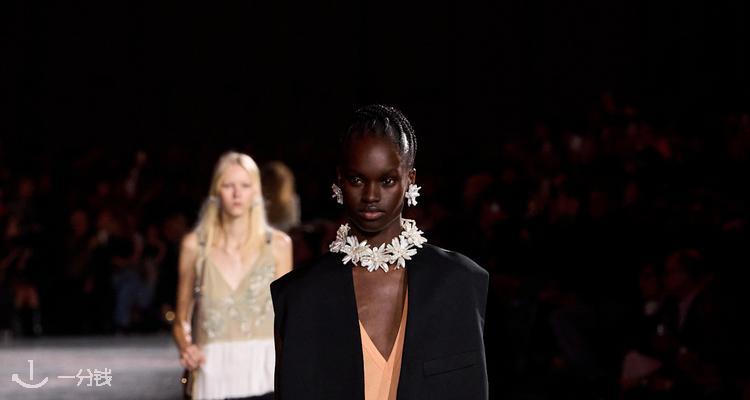 首饰柜升级一下💎2026 runway春夏珠宝超好买!这5个重点趋势🔥好搭又好看!