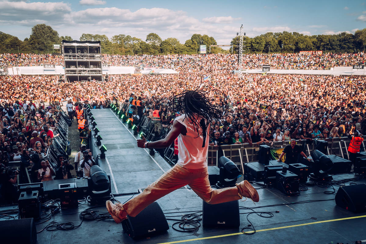 Reggae Land 2026: Burna Boy 米尔顿凯恩斯演出，仅£35！