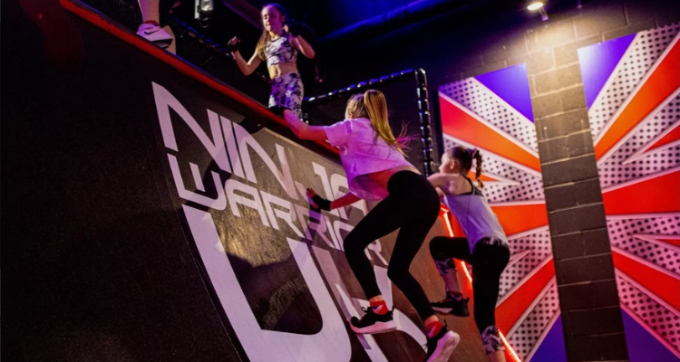 Ninja Warrior 忍者闯关仅需£9✨26大障碍60分钟畅玩!5店可选✅团建遛娃解压疯狂冲‼️